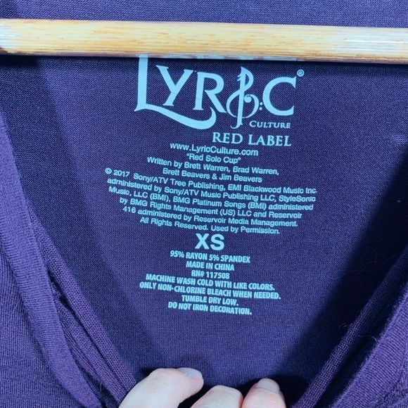 EUC Lyric Culture Red Label Short Sleeve Tee Red Solo Cup - Picture 9 of 10